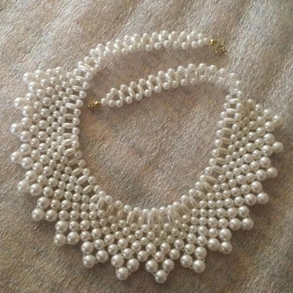 Chic White Pearl Necklace